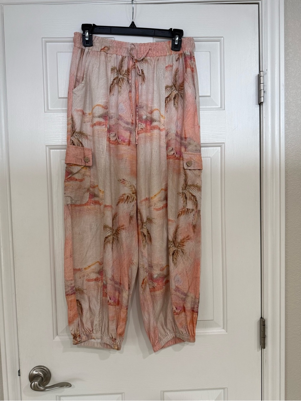 Rachel Zoe  Pink Palm-Print Cargo Jogger Pants